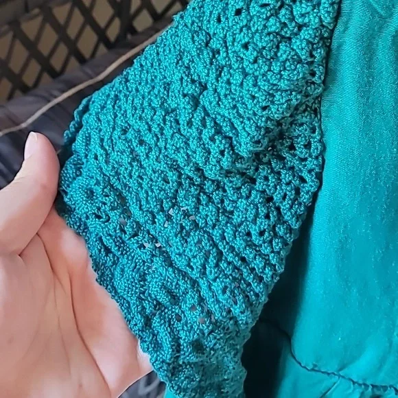 Crochet sleeve top - Picture 2 of 3